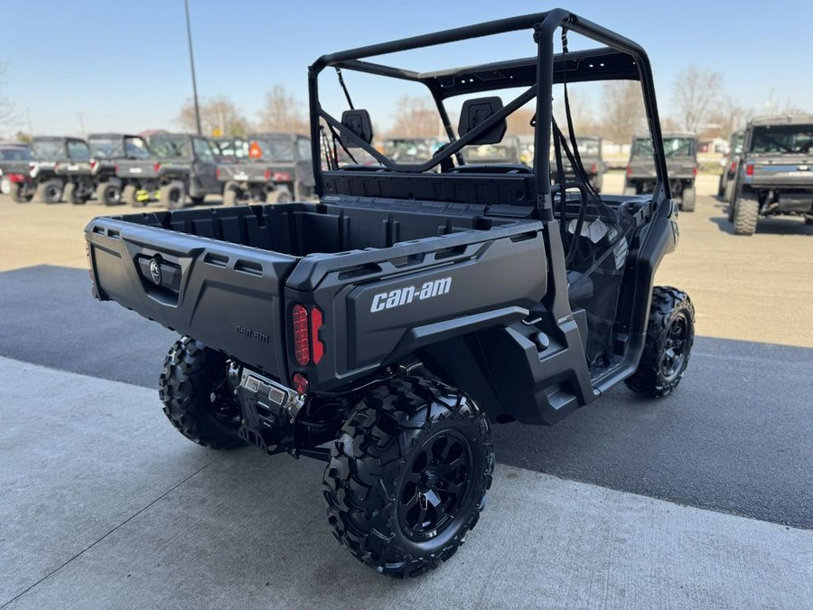 2025 Can-Am® Defender DPS HD7 Compass Green