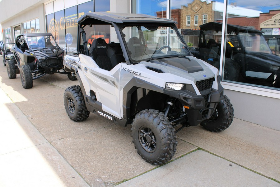 2024 Polaris Industries GENERAL 1000 SPORT + ACCESSORIES