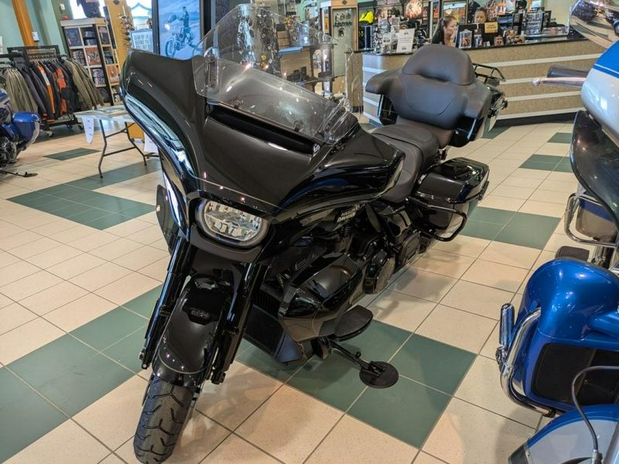 2025 Harley-Davidson® FLHXU - Street Glide® Ultra