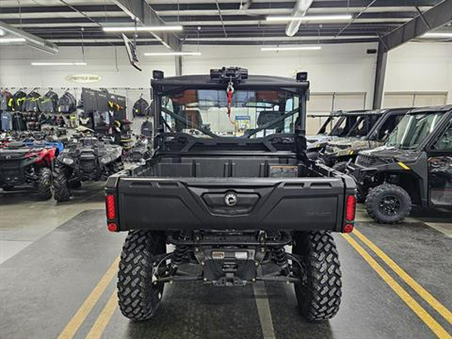 2023 Can-Am Defender XT HD10