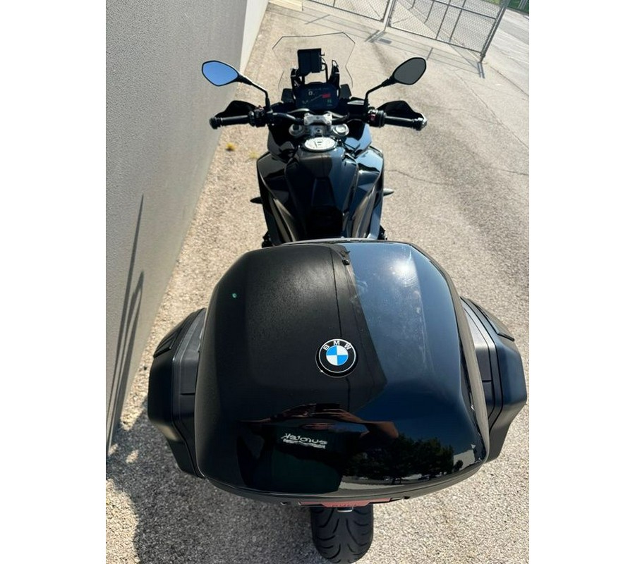 2022 BMW S 1000 XR Triple Black