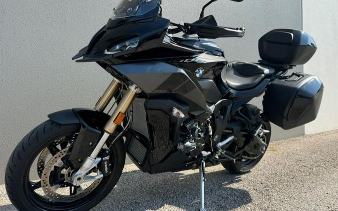 2022 BMW S 1000 XR Triple Black