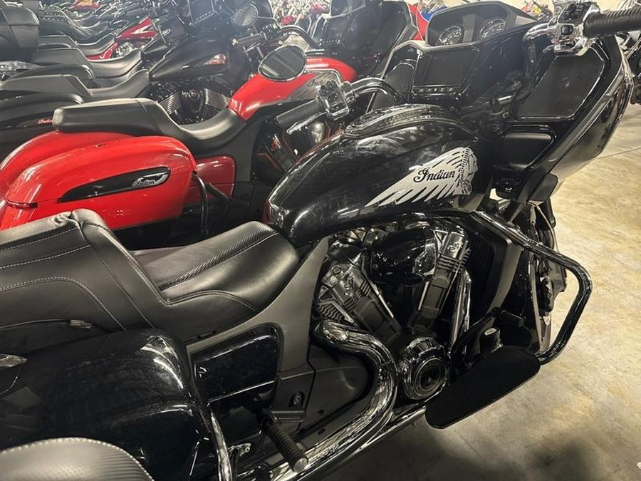 2021 Indian Motorcycle® Challenger® Titanium Smoke