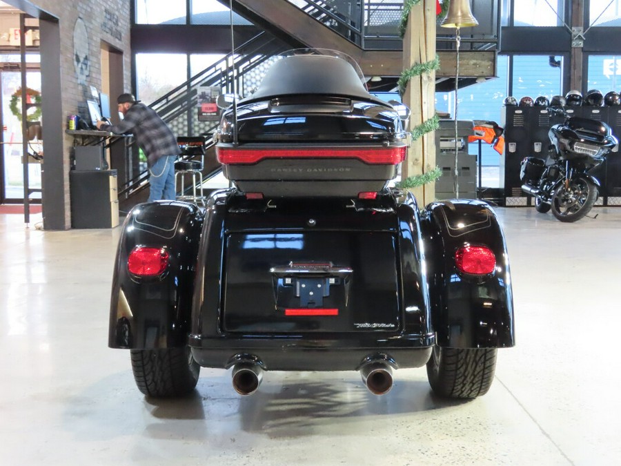 2023 Harley-Davidson® FLHTCUTG Tri Glide® Ultra