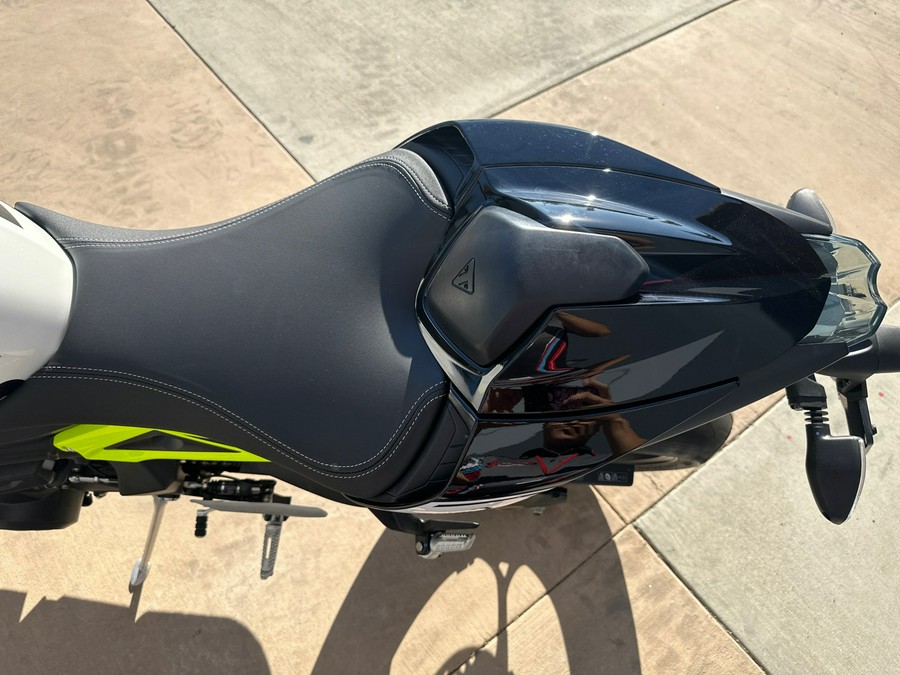 2024 TRIUMPH STREET TRIPLE MOTO2 EDITION