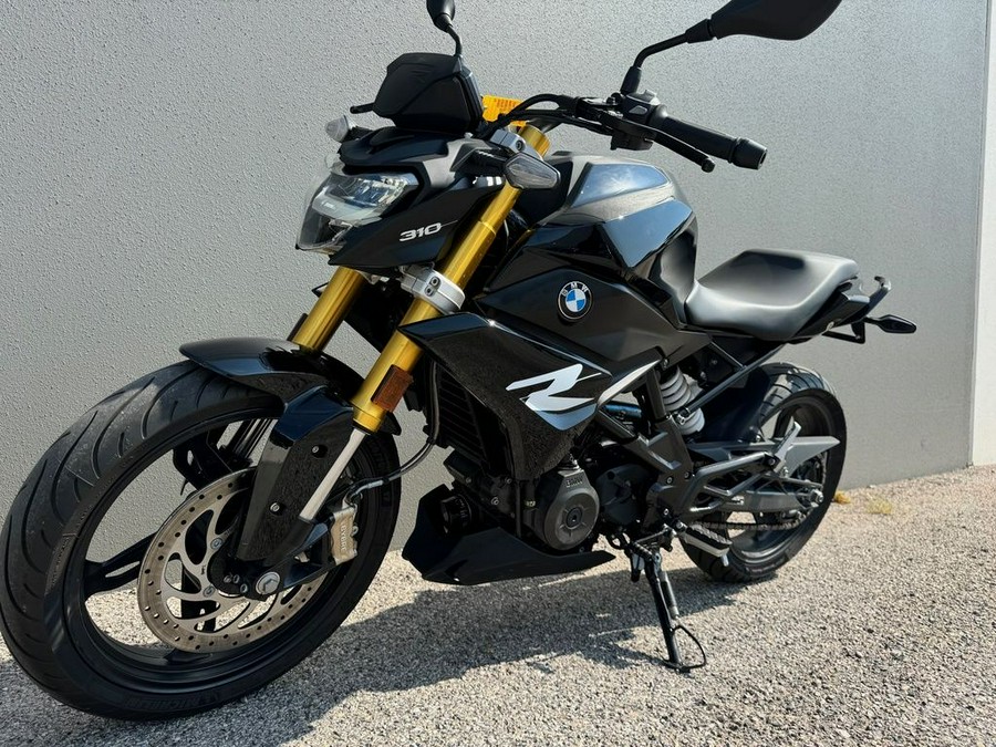 2022 BMW G 310 R Cosmic Black 2