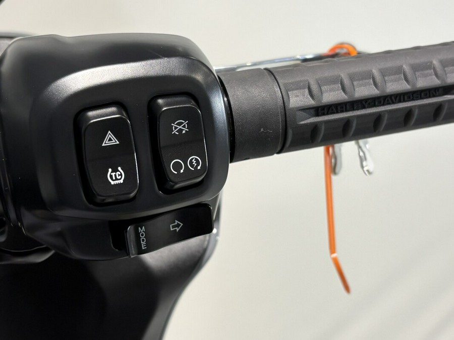 2026 Harley-Davidson® Low Rider® ST Dark Billiard Gray - Black Finish