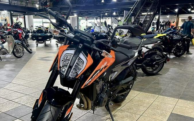 2024 KTM 790 Duke