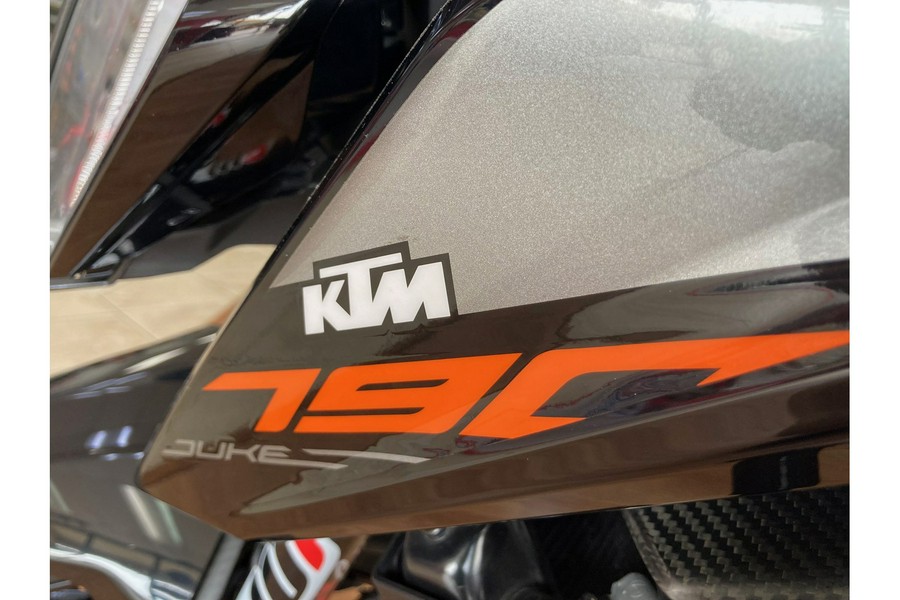 2019 KTM 790 Duke