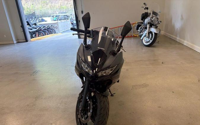 2023 Kawasaki Ninja 650 Metallic Matte Graphenesteel GrayEbony