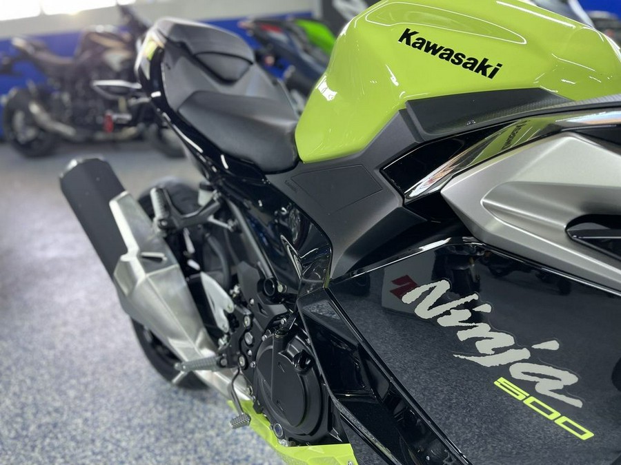 2026 Kawasaki Ninja® 500 ABS Metallic Yellowish Green/Ebony