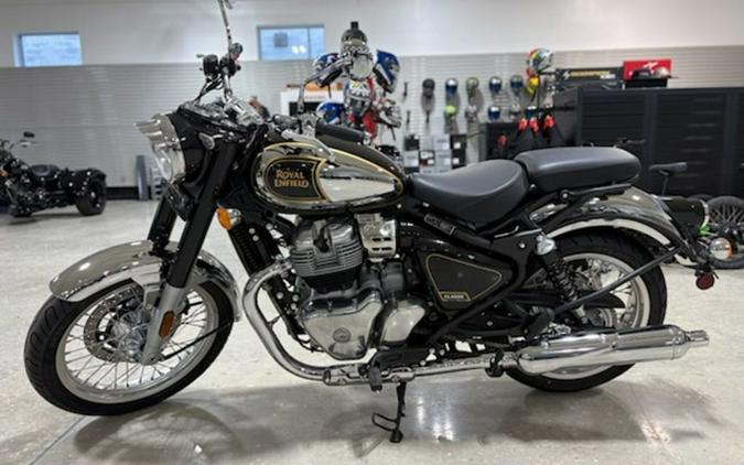 2026 Royal Enfield Classic 650 Black Chrome