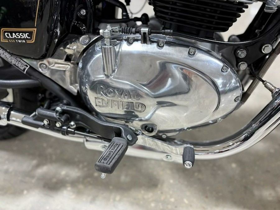 2026 Royal Enfield Classic 650 Black Chrome
