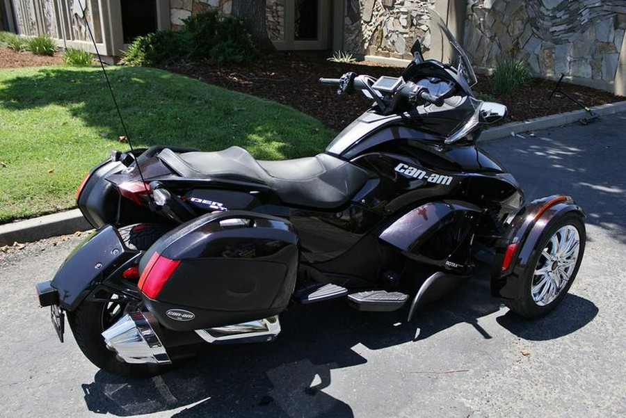 2013 Can-Am® Spyder® ST Limited