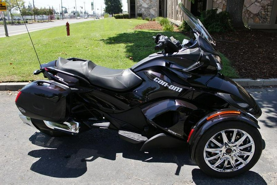 2013 Can-Am® Spyder® ST Limited