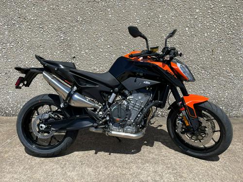 2021 KTM 890 Duke First Look Preview