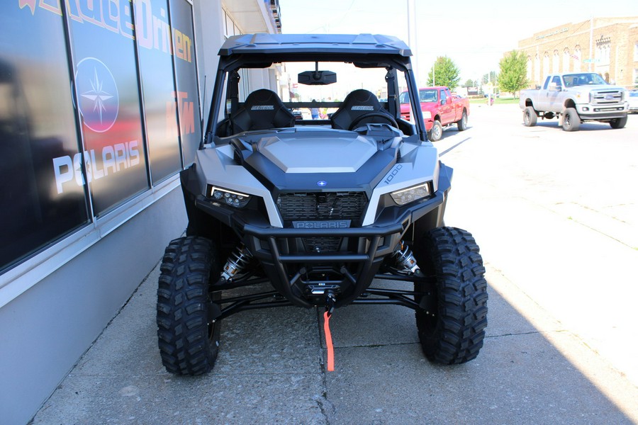 2024 Polaris Industries GENERAL XP 1000 ULTIMATE - MATTE SILVER QUARTZ