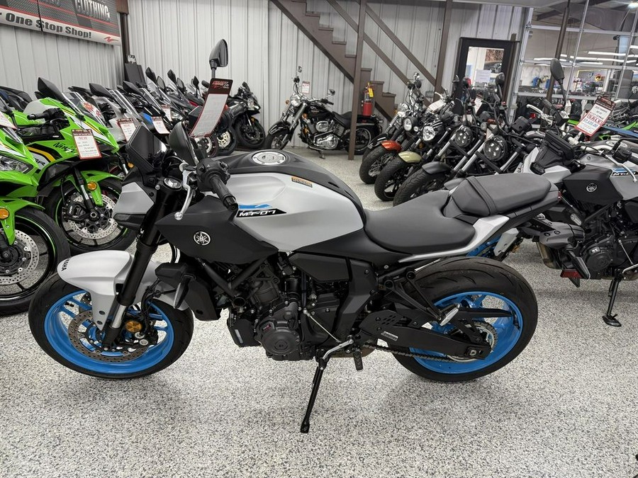 2025 Yamaha MT 07