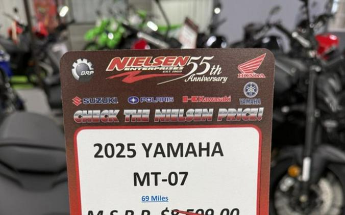 2025 Yamaha MT 07