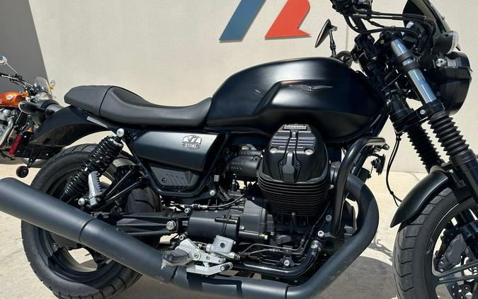 2021 Moto Guzzi V7 Stone E5