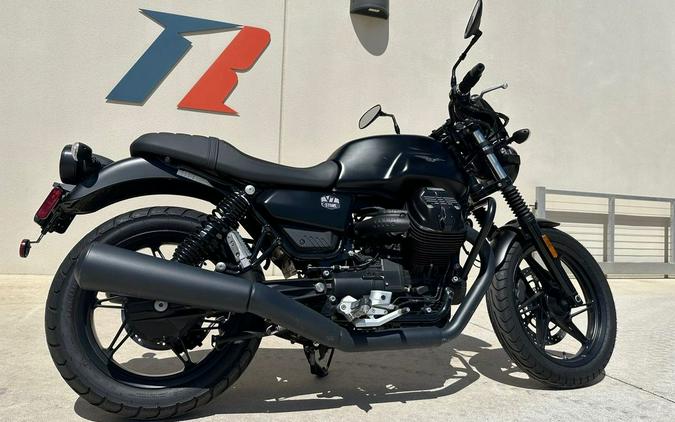 2021 Moto Guzzi V7 Stone E5