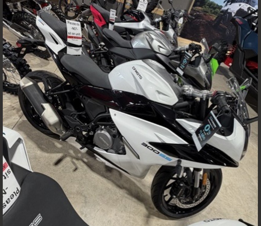 2025 300SS CF300-5US - CFMOTO