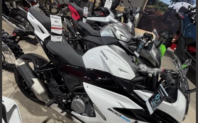 2025 300SS CF300-5US - CFMOTO