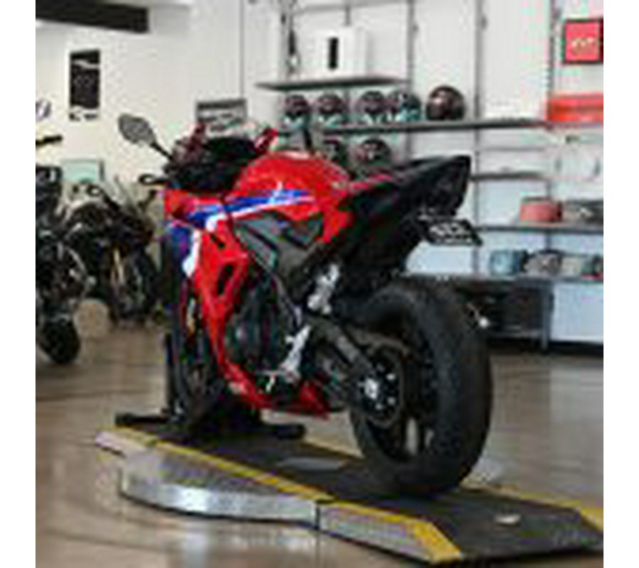 2025 Honda CBR500R