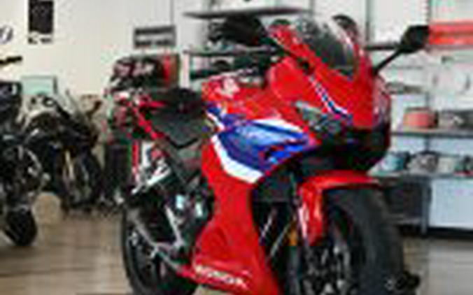 2025 Honda CBR500R