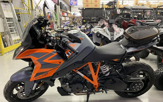 2023 KTM 1290 SUPER DUKE GT