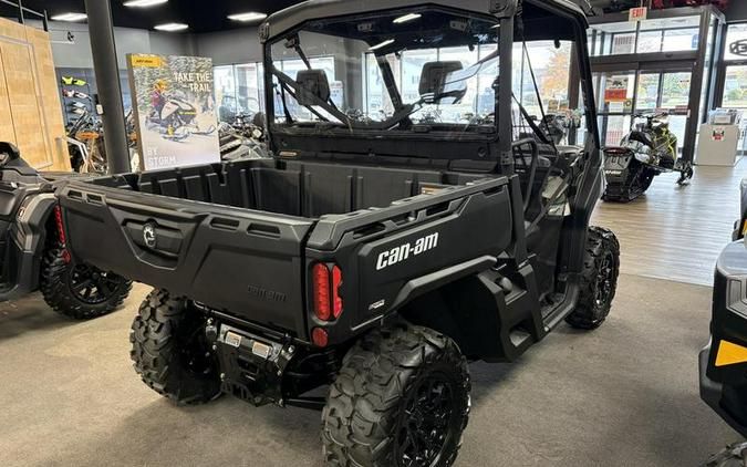 2025 Can-Am® Defender DPS HD7 Compass Green