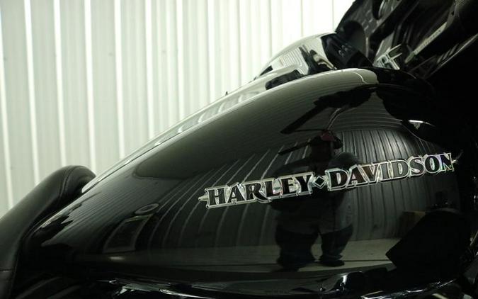 2018 Harley-Davidson® FLHTKL - Ultra Limited Low