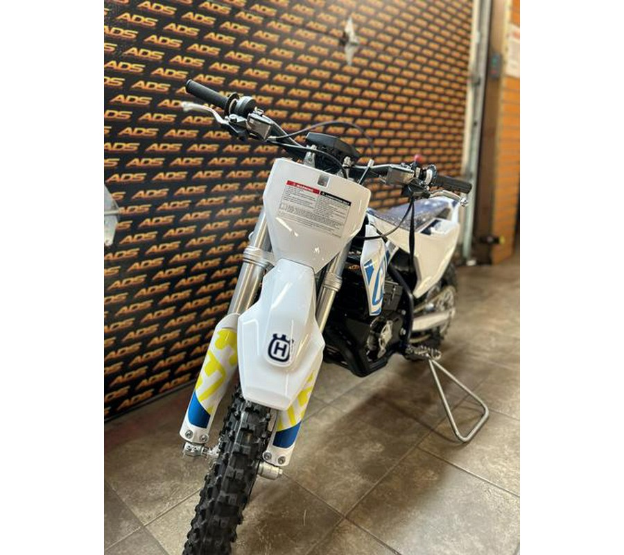 2024 Husqvarna® EE 3