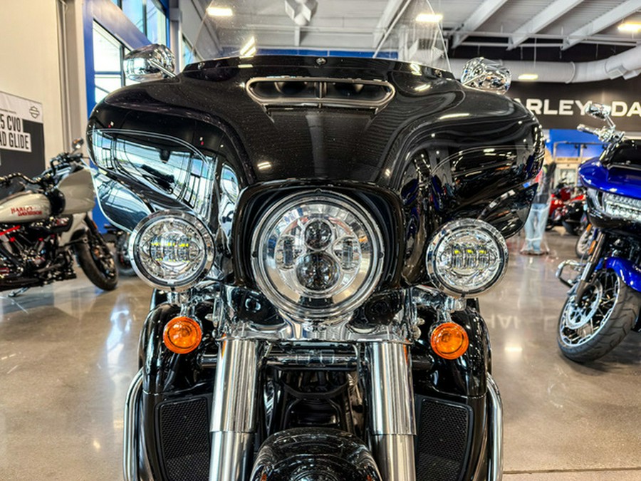 2021 Harley-Davidson Trike FLHTCUTG - Tri Glide Ultra