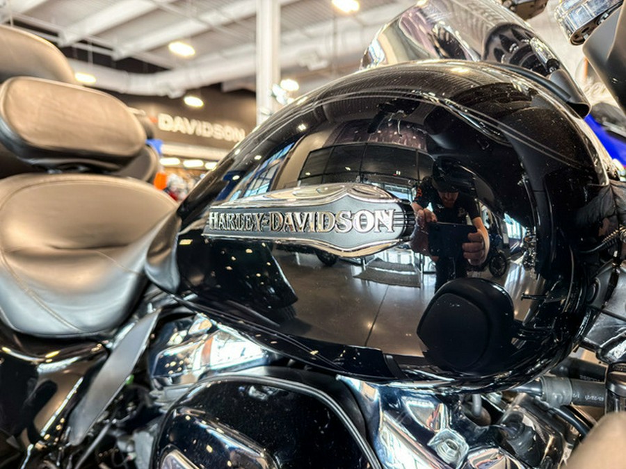 2021 Harley-Davidson Trike FLHTCUTG - Tri Glide Ultra
