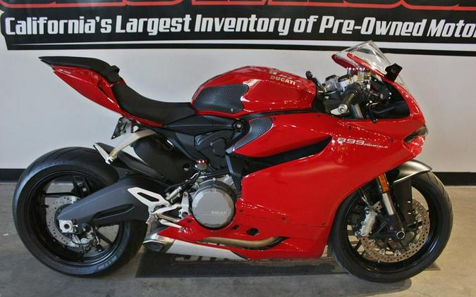 2015 Ducati 899 Panigale Red