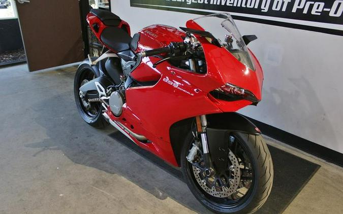 2015 Ducati 899 Panigale Red