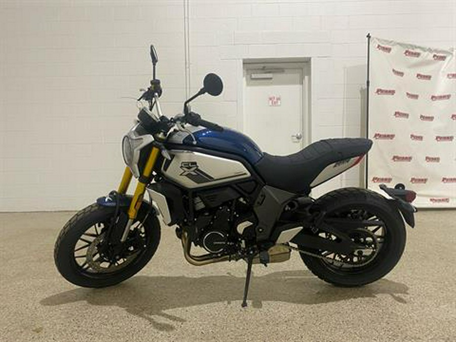 2022 CFMOTO 700CL-X