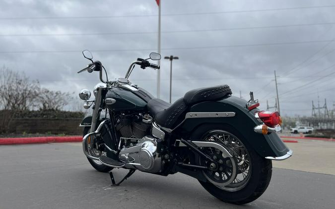 2024 Harley-Davidson® Heritage Classic FLHCS Alpine Green 017240