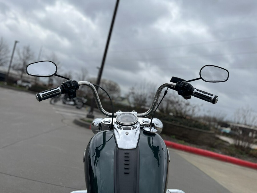 2024 Harley-Davidson® Heritage Classic FLHCS Alpine Green 017240