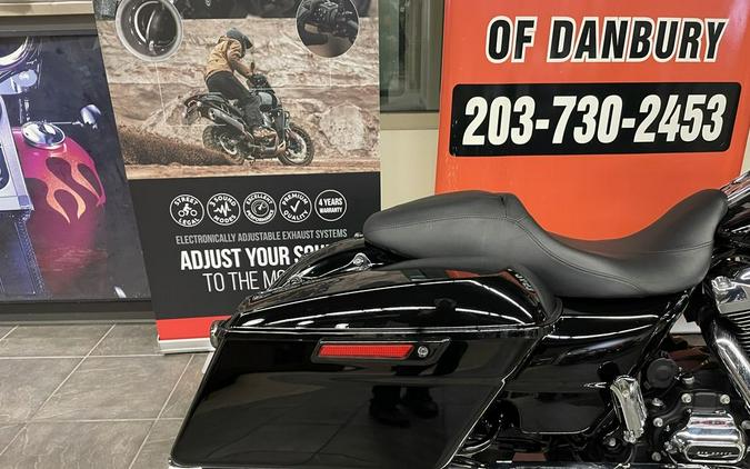 2018 Harley-Davidson® FLTRX - Road Glide®