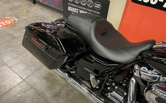 2018 Harley-Davidson® FLTRX - Road Glide®