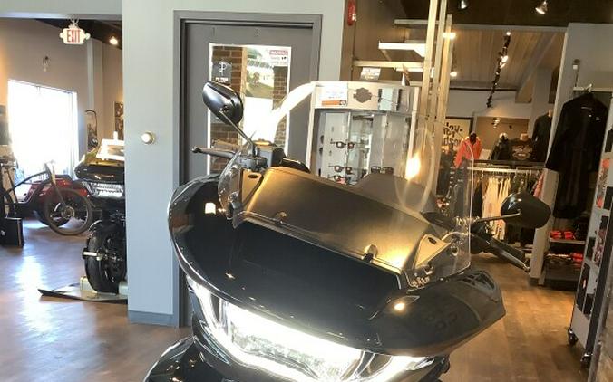 Harley-Davidson® Road Glide Limited 2026 FLTRXL Vivid Black Black Trim