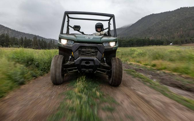 2025 Can-Am Defender DPS HD7