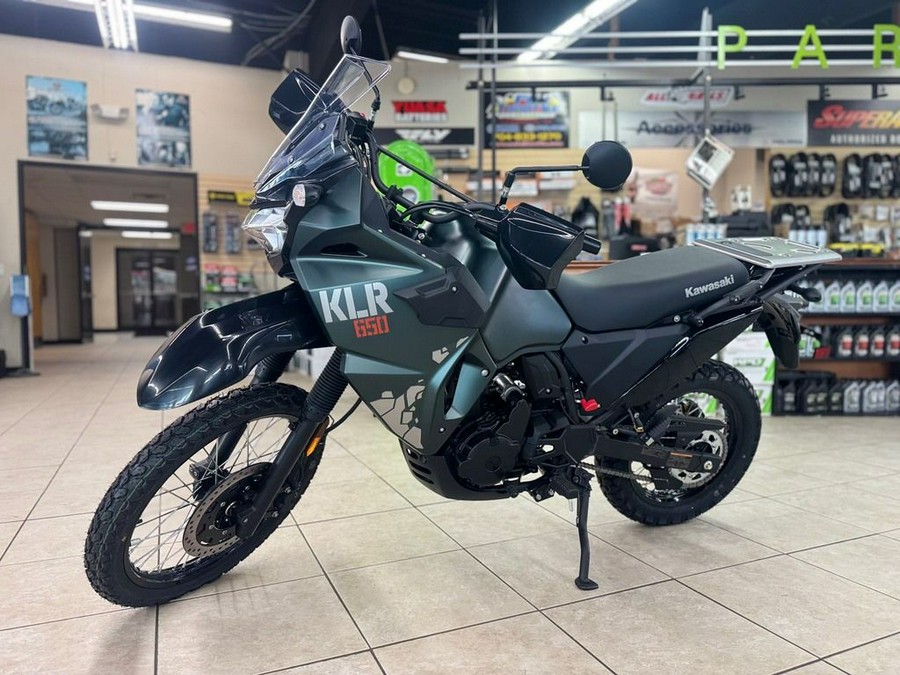 2025 Kawasaki KLR®650 Metallic Matte Old School Green