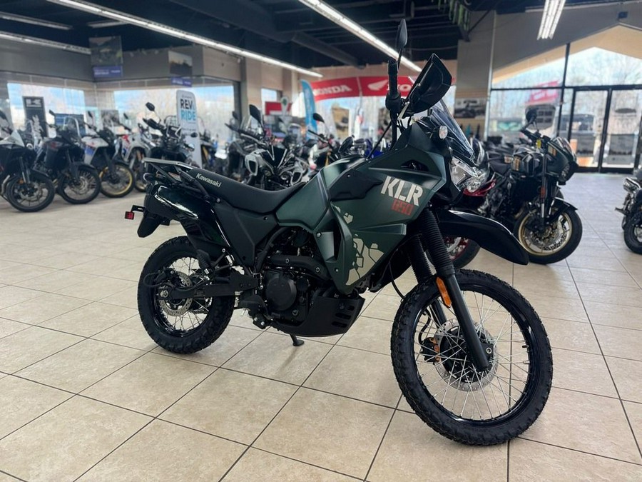 2025 Kawasaki KLR®650 Metallic Matte Old School Green
