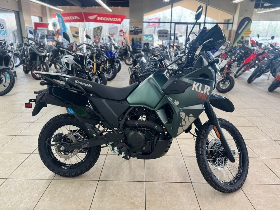 2025 Kawasaki KLR®650 Metallic Matte Old School Green