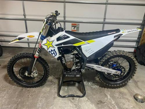 2019 Husqvarna FC 450 Rockstar Edition Review (11 Fast Facts)