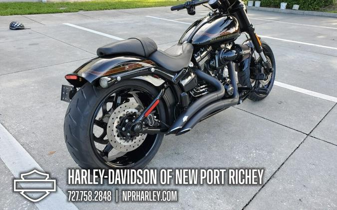 2017 Harley-Davidson CVO™ Pro Street Breakout