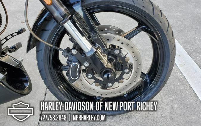 2017 Harley-Davidson CVO™ Pro Street Breakout